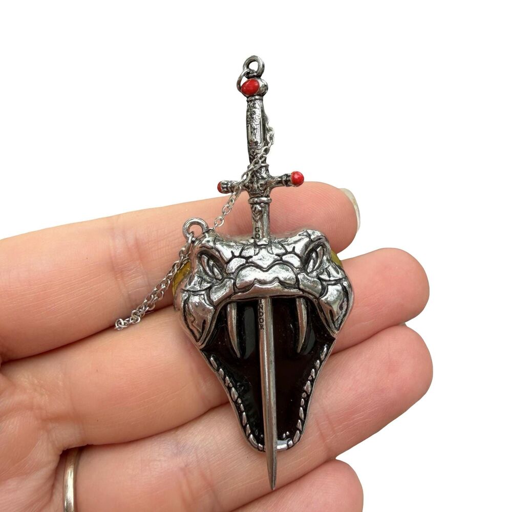 Wizarding World of Harry Potter: Basiliks Magical Beast Pin Loot Crate Exclusive